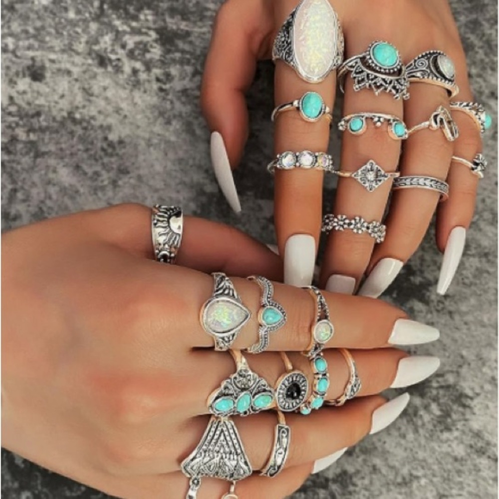 Elegant Silver and Turquoise Ring Set